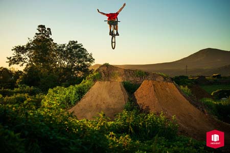 Mountain biking spectacle in UHD HDR