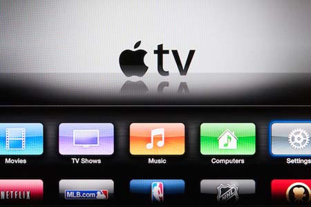 Apple builds team to create original content with Amazon executives