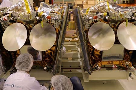 First satellites for the OneWeb constellation shipped