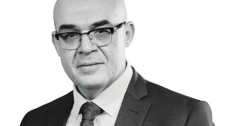 Why Broadcast Professionals Must Master the 9:16 Frame