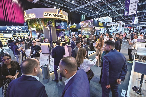 Mapping the architecture of a changing media market